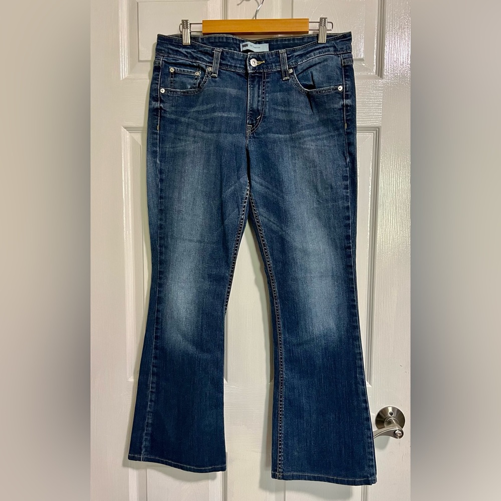 🌷Levi’s 518 Superlow boot cut jeans